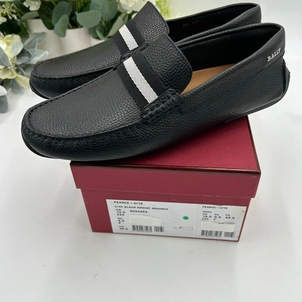 Men's Bally pebble grain, leather driver loafers size 10.5 made in Italy